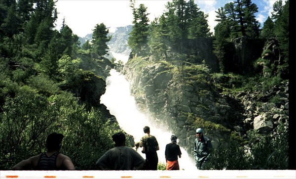 Нижня ступень водопада на р. кони-Айры